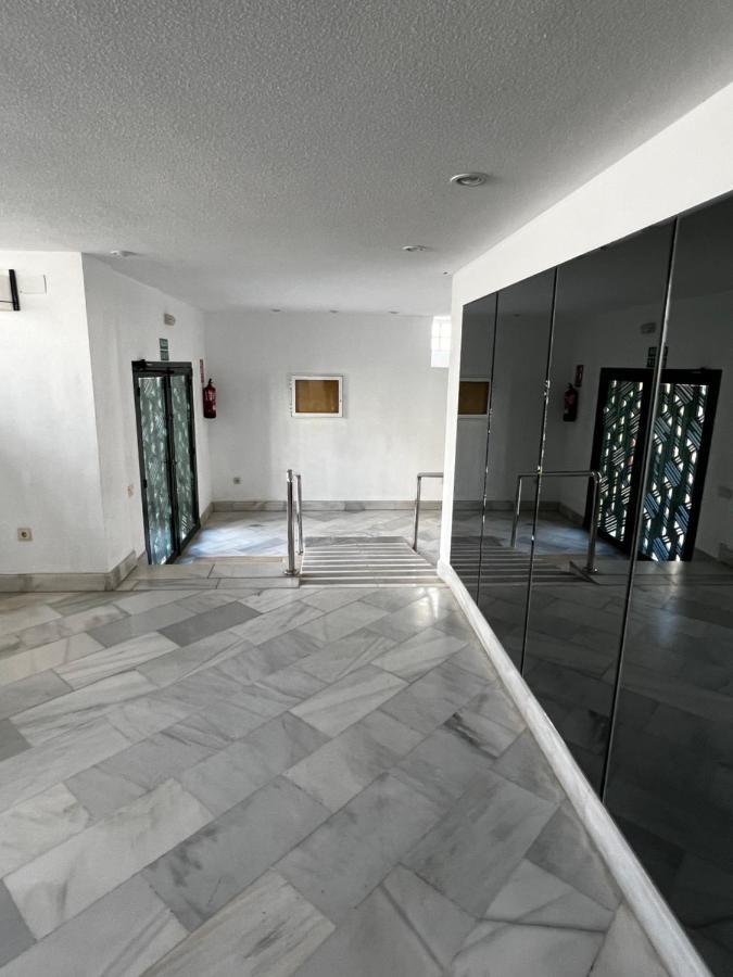 Apartment Stylish Getaway - Renovated 1br With Pool & Tennis